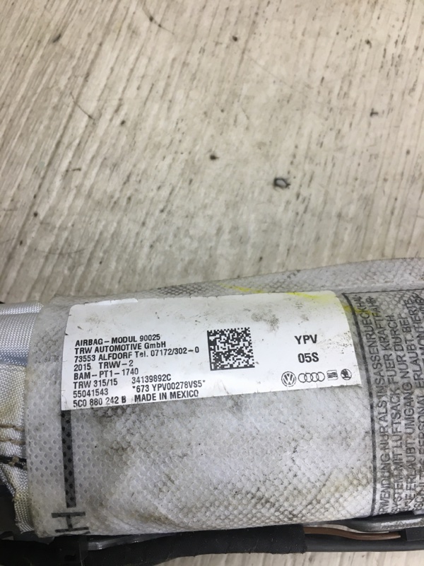 Подушка безопасности в сиденье правая VOLKSWAGEN JETTA USA 10-17 162 1.4 CZTA