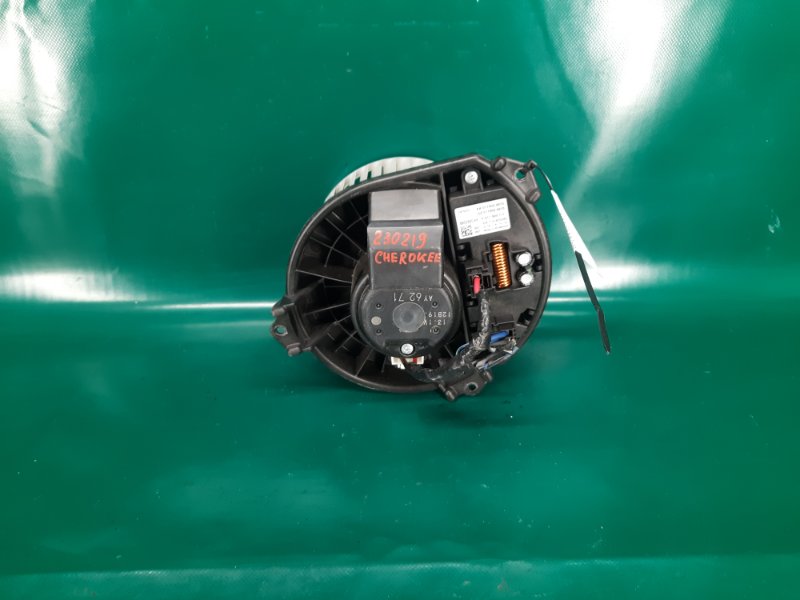 Моторчик печки CHEROKEE 14- 2019 3.2L 6 Моторчик печки CHEROKEE 14- 2019 3.2L 6