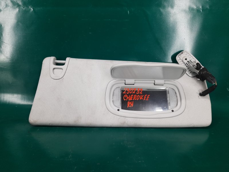 Козырек солнцезащитный правый JEEP CHEROKEE 14- 3.2L 6 Козырек солнцезащитный правый JEEP CHEROKEE 14- 3.2L 6