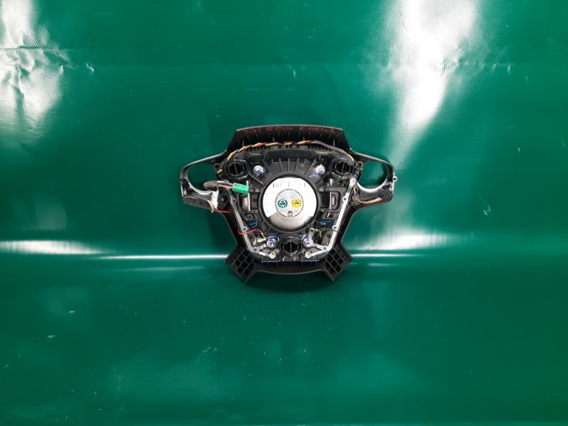 Подушка безопасности в руль FOCUS 10-18 2012 Хетчбек 2.0L GDI I4 flex fuel engine Подушка безопасности в руль FOCUS 10-18 2012 Хетчбек 2.0L GDI I4 flex fuel engine