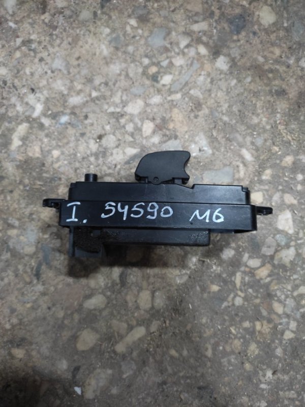 Запчасть кнопка стеклоподъемника задняя левая MAZDA 6 GH 07-12 GS1E-66-380 Б/У Кнопка стеклоподъемника задняя левая MAZDA 6 GH 07-12 GS1E-66-380 Б/У