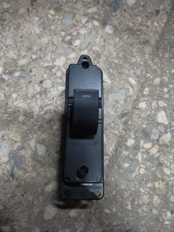 Кнопка стеклоподъемника задняя левая 6 GH 07-12 Кнопка стеклоподъемника задняя левая 6 GH 07-12