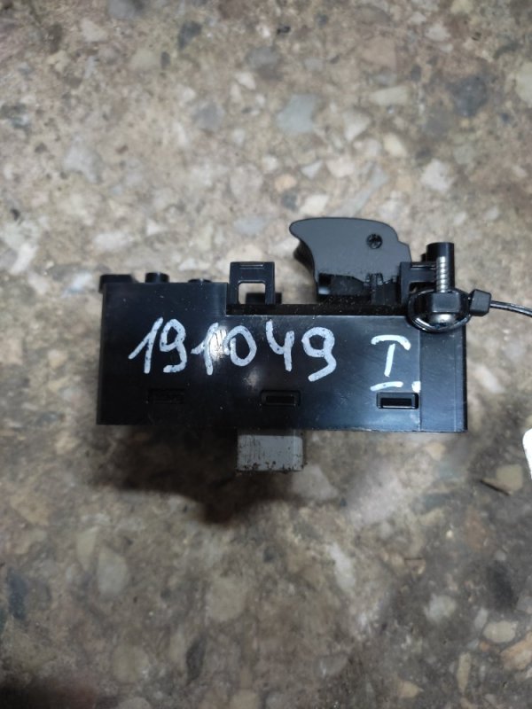 Кнопка стеклоподъемника задняя правая ILX 12-16 2014 UDE 2.0 R20A3