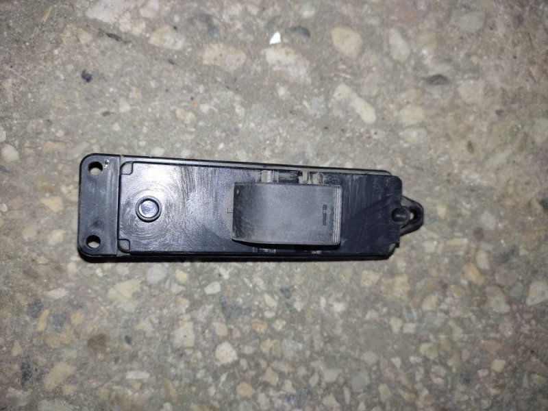 Кнопка стеклоподъемника задняя правая 6 GH 07-12 Кнопка стеклоподъемника задняя правая 6 GH 07-12