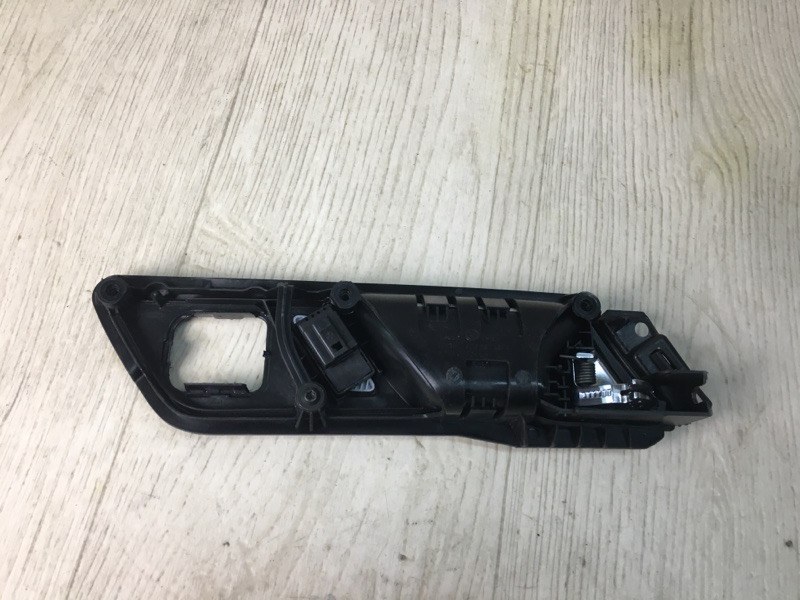 Ручка двери внутренняя передняя левая VOLKSWAGEN JETTA USA 10-17 162 1.4 CZTA
