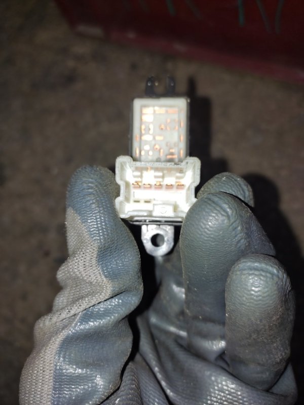 Кнопка стеклоподъемника задняя NISSAN TIIDA/VERSA C11 04-11