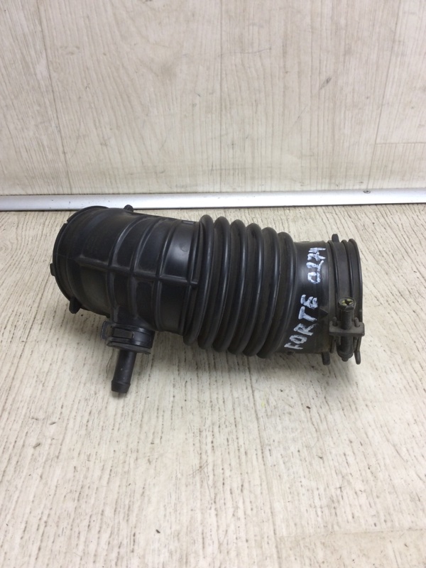 Запчасть патрубок воздушного фильтра KIA FORTE YD 12- 2013 YD 2.0 G4NC 28140-3X300 Б/У Патрубок воздушного фильтра KIA FORTE YD 12- 2013 YD 2.0 G4NC 28140-3X300 Б/У