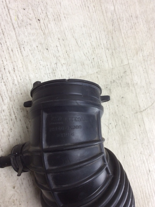 Патрубок воздушного фильтра FORTE YD 12- 2013 YD 2.0 G4NC Патрубок воздушного фильтра FORTE YD 12- 2013 YD 2.0 G4NC