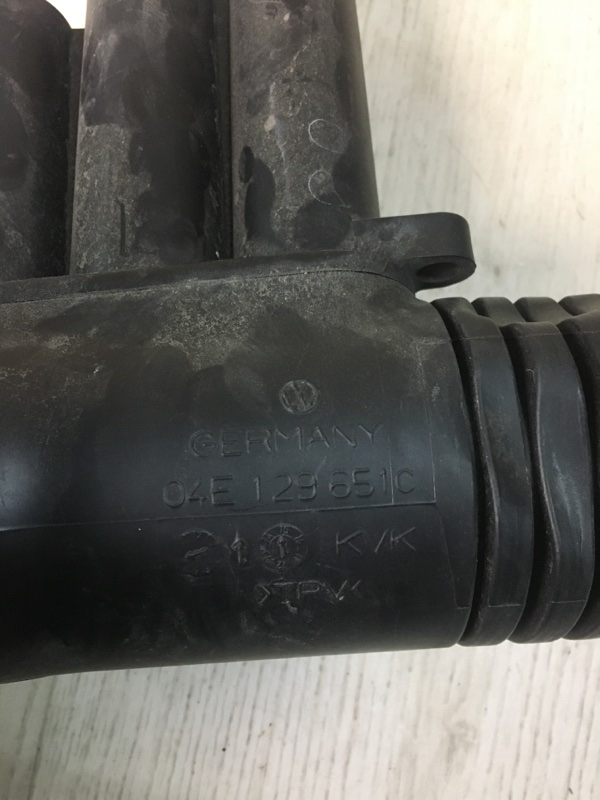 Патрубок воздушного фильтра JETTA USA 10-17 2016 162 1.4 CZTA