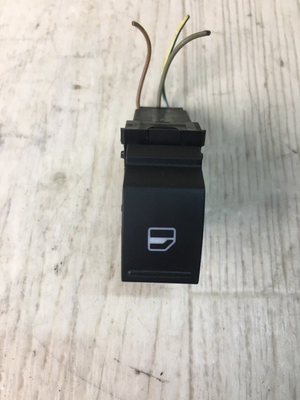 Кнопка стеклоподъемника задняя JETTA USA 10-17 2016 162 1.4 CZTA