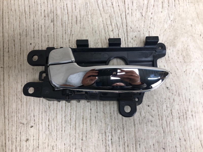 Ручка двери внутренняя задняя левая KIA FORTE YD 12- 2013 YD 2.0 G4NC 82610-A7110CR Б/У