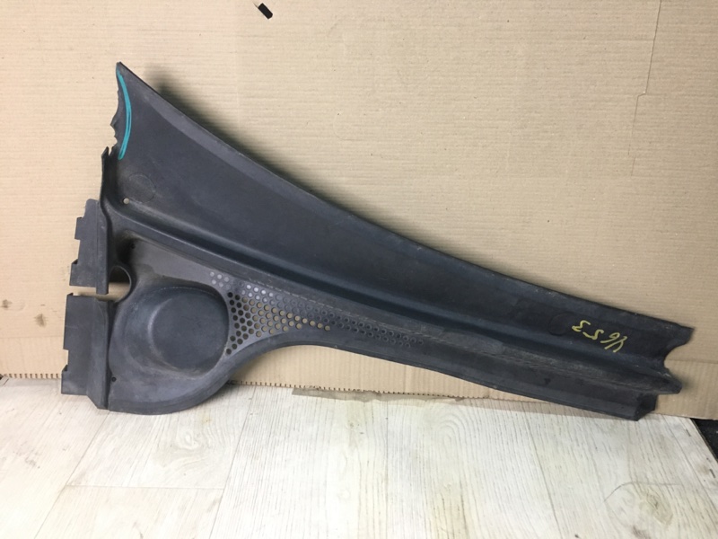 Пластик под лобовое стекло / Жабо правый VOLKSWAGEN JETTA USA 10-17 2016 162 1.4 CZTA 5C7 819 404 A Б/У