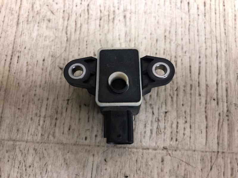 Датчик удара передний правый KIA FORTE YD 12- YD 2.0 G4NC