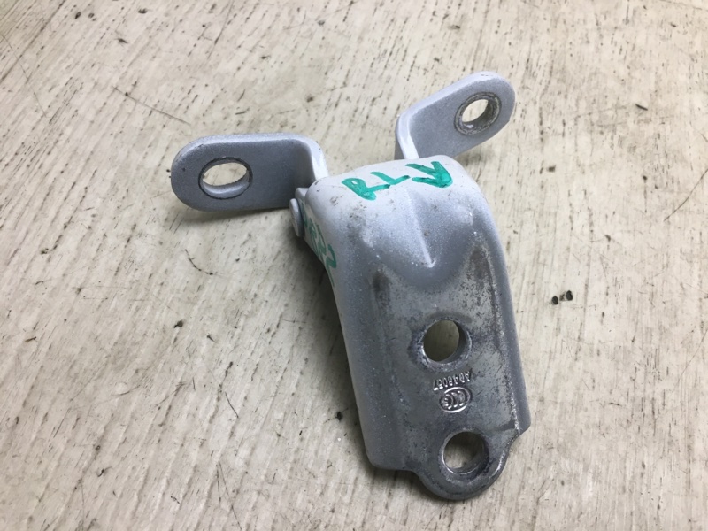 Петля двери нижняя задняя левая HYUNDAI SONATA LF 2014- 2015 LF 2.4 G4KJ 79310-2E000 Б/У