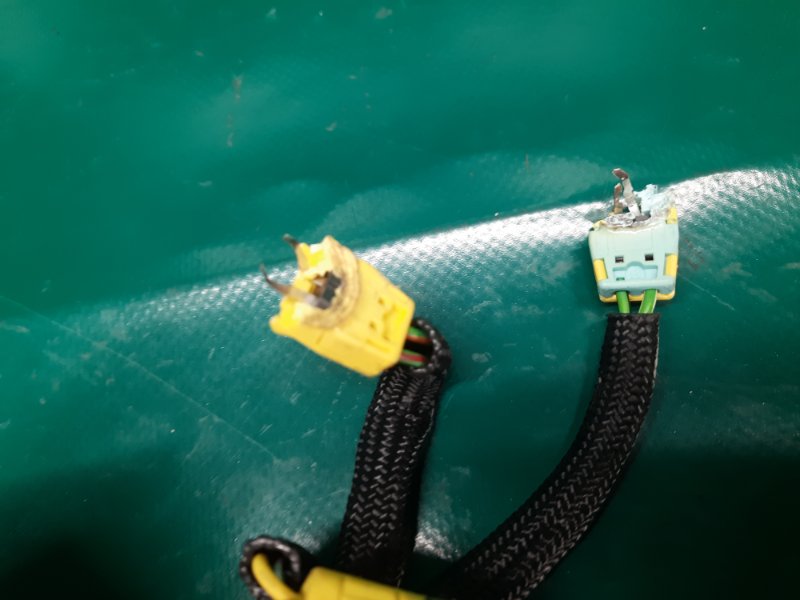 Шлейф Airbag CHEROKEE 14- 2019 3.2L 6 Шлейф Airbag CHEROKEE 14- 2019 3.2L 6