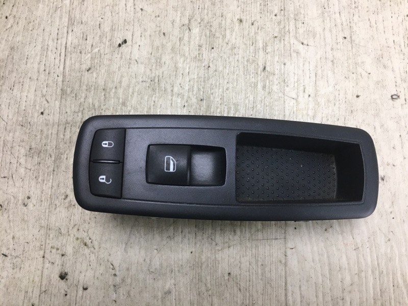 Кнопка стеклоподъемника передняя правая DODGE DART 12-16 2015 PF 2.4 ED8 68271204AA Б/У