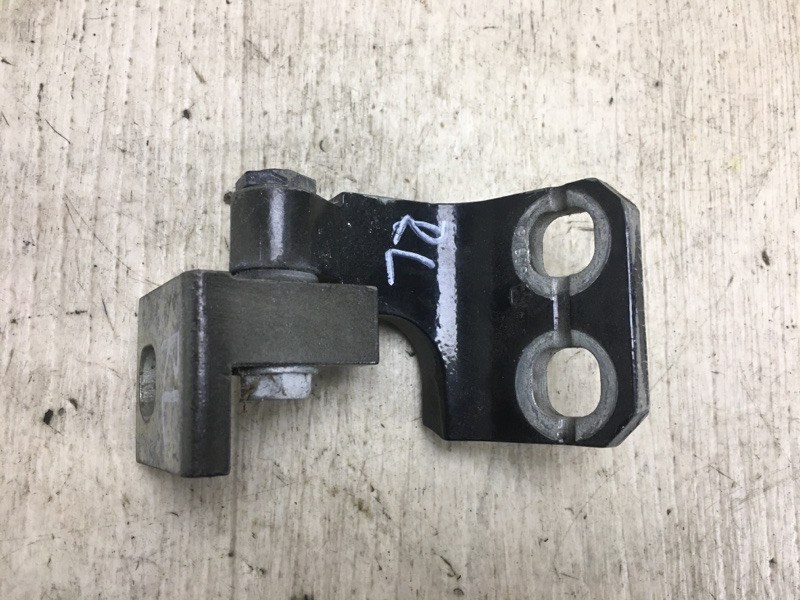 Петля двери верхняя задняя левая DART 12-16 2015 PF 2.4 ED8