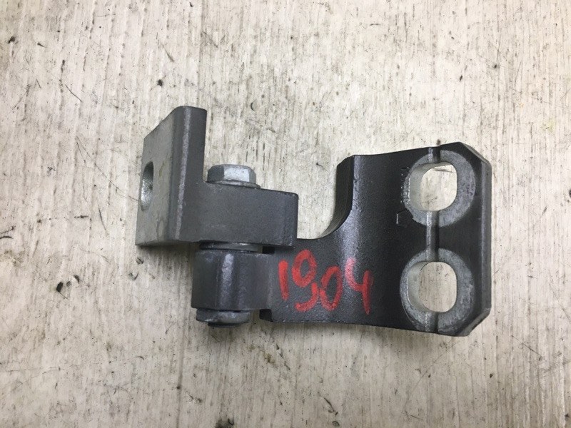 Петля двери нижняя передняя правая DART 12-16 2015 PF 2.4 ED8