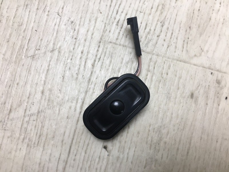 Запчасть кнопки на руль задние левые DODGE DART 12-16 2015 PF 2.4 ED8 56046099AD Б/У Кнопки на руль задние левые DODGE DART 12-16 2015 PF 2.4 ED8 56046099AD Б/У