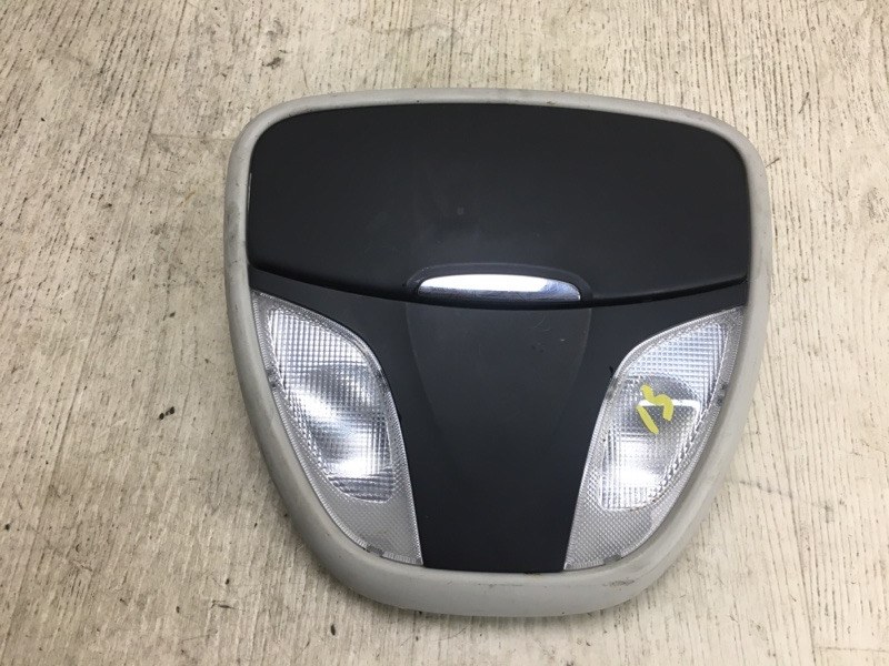 Запчасть плафон салона передний DODGE DART 12-16 2015 PF 2.4 ED8 5MW40HDAAB Б/У Плафон салона передний DODGE DART 12-16 2015 PF 2.4 ED8 5MW40HDAAB Б/У