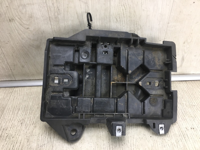 Запчасть полка аккумулятора DODGE DART 12-16 2015 PF 2.4 ED8 68082394AF Б/У Полка аккумулятора DODGE DART 12-16 2015 PF 2.4 ED8 68082394AF Б/У