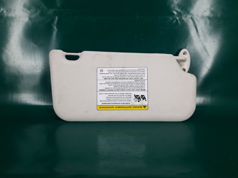 Запчасть козырек солнцезащитный левый FORD FOCUS 10-18 2012 Хетчбек 2.0L GDI I4 flex fuel engine CM5Z-5804105-DA Б/У Козырек солнцезащитный левый FORD FOCUS 10-18 2012 Хетчбек 2.0L GDI I4 flex fuel engine CM5Z-5804105-DA Б/У