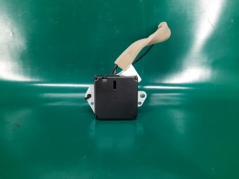 Антенна INFINITI QX30 16-20 2019 Внедорожник 2.0 20PET 28212-5DF0A Б/У