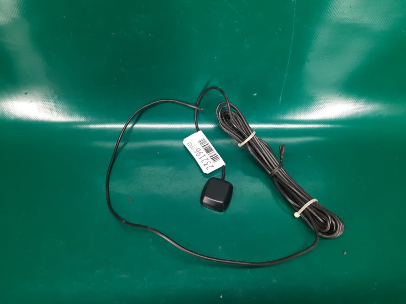 Антенна SUZUKI KIZASHI 09-14 2011 Седан 2.4 39950-57L10 Б/У