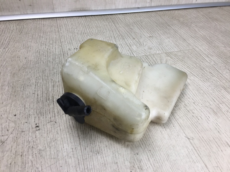 Бачок расширительный CAMRY 40 06-11 Бачок расширительный CAMRY 40 06-11