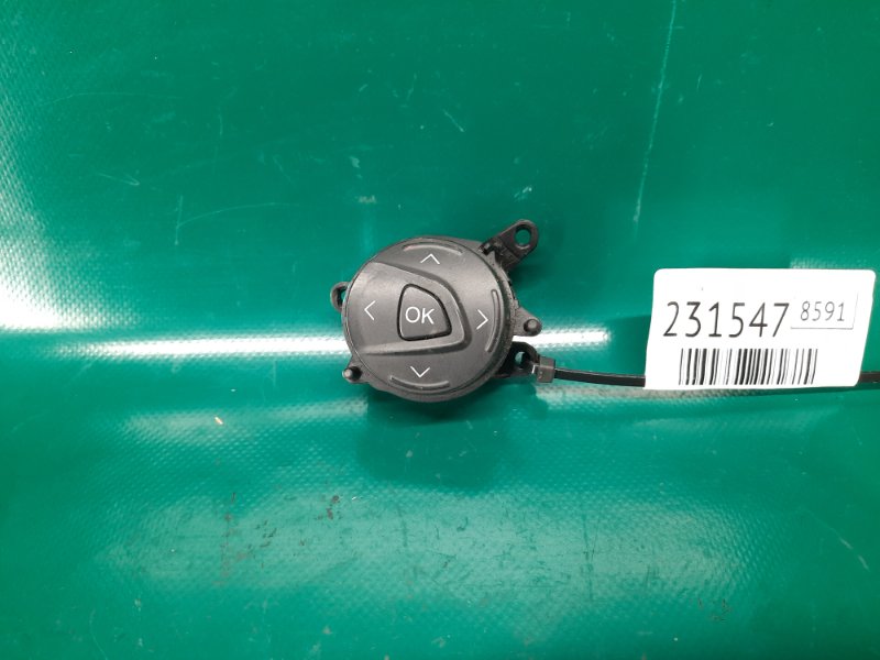 Кнопки на руль левые FORD FOCUS 10-18 2013 Хетчбек 2.0 C20HDEX AM5Z-9C888-J Б/У
