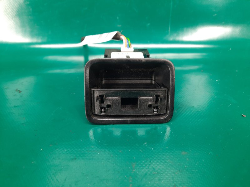 Кнопка стояночного тормоза INFINITI QX30 16-20 Внедорожник 2.0 20PET