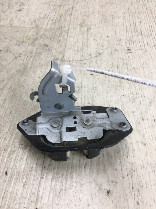 Замок крышки багажника правый NV200 USA 13- 2020 M20XUS 2.0 MR20DE Замок крышки багажника правый NV200 USA 13- 2020 M20XUS 2.0 MR20DE