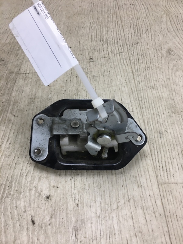 Замок крышки багажника правый NISSAN NV200 USA 13- M20XUS 2.0 MR20DE Замок крышки багажника правый NISSAN NV200 USA 13- M20XUS 2.0 MR20DE