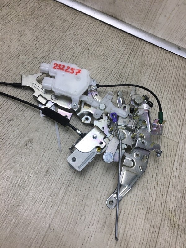 Механизм замка двери сдвижной правый NV200 USA 13- 2020 M20XUS 2.0 MR20DE