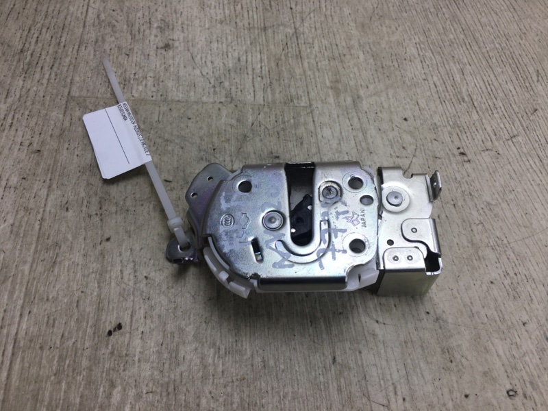 Замок двери боковой передний левый NISSAN NV200 USA 13- M20XUS 2.0 MR20DE