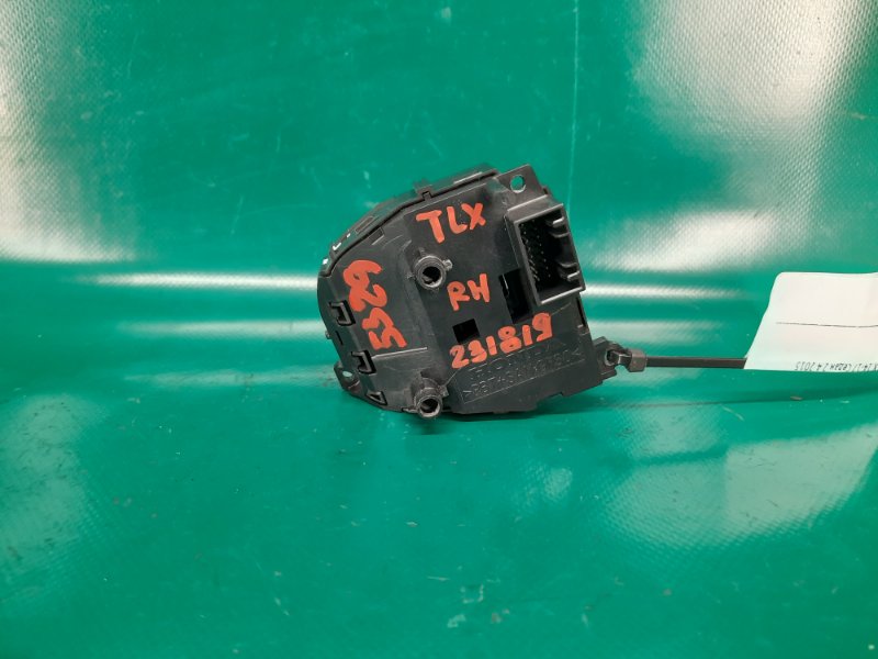 Кнопки на руль правые TLX 14-17 2015 Седан 2.4 Кнопки на руль правые TLX 14-17 2015 Седан 2.4