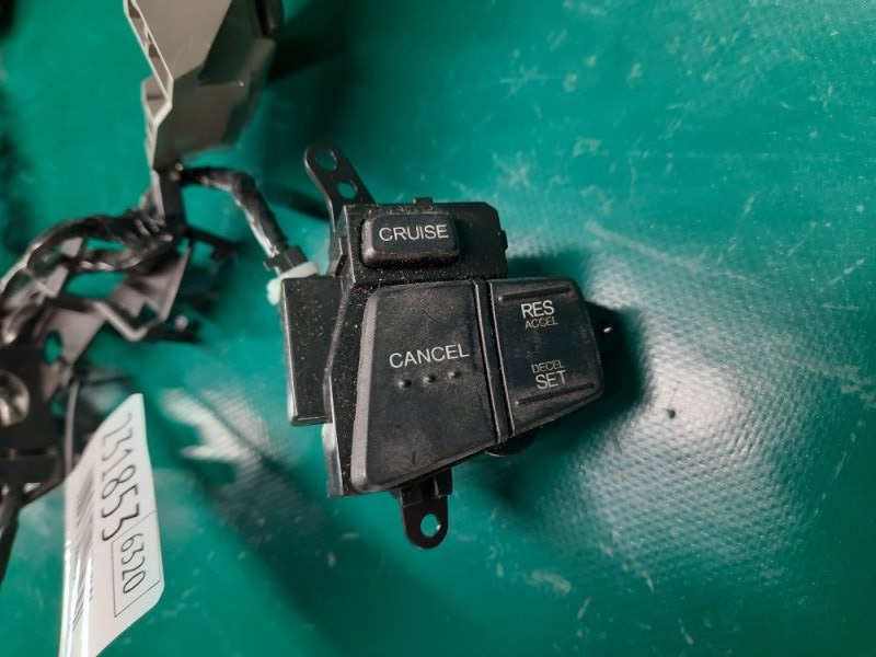 Кнопки на руль MDX (YD2) 06-13 2010 Внедорожник 3.7 J37A1