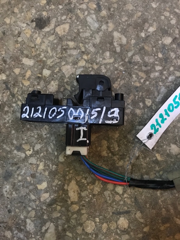 Кнопка стеклоподъемника задняя SUBARU CROSSTREK 12-17 2016 Внедорожник 2.0 83071FJ180 Б/У