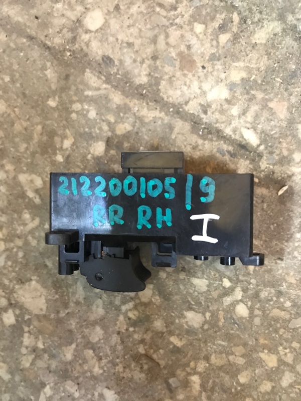 Запчасть кнопка стеклоподъемника задняя правая ACURA TLX 14-17 2016 Седан 3.5 35770-TZ3-A01 Б/У Кнопка стеклоподъемника задняя правая ACURA TLX 14-17 2016 Седан 3.5 35770-TZ3-A01 Б/У