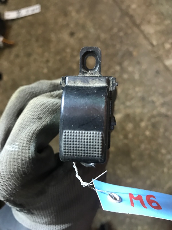 Кнопка стеклоподъемника MAZDA 6 GG 02-07 Кнопка стеклоподъемника MAZDA 6 GG 02-07