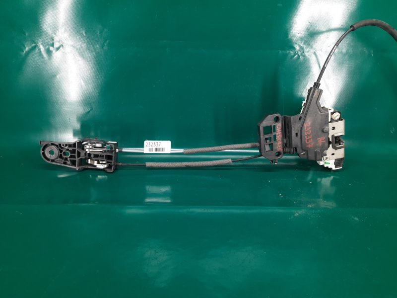 Замок двери задний левый CHEROKEE 14- 2015 Внедорожник 2.4 Замок двери задний левый CHEROKEE 14- 2015 Внедорожник 2.4