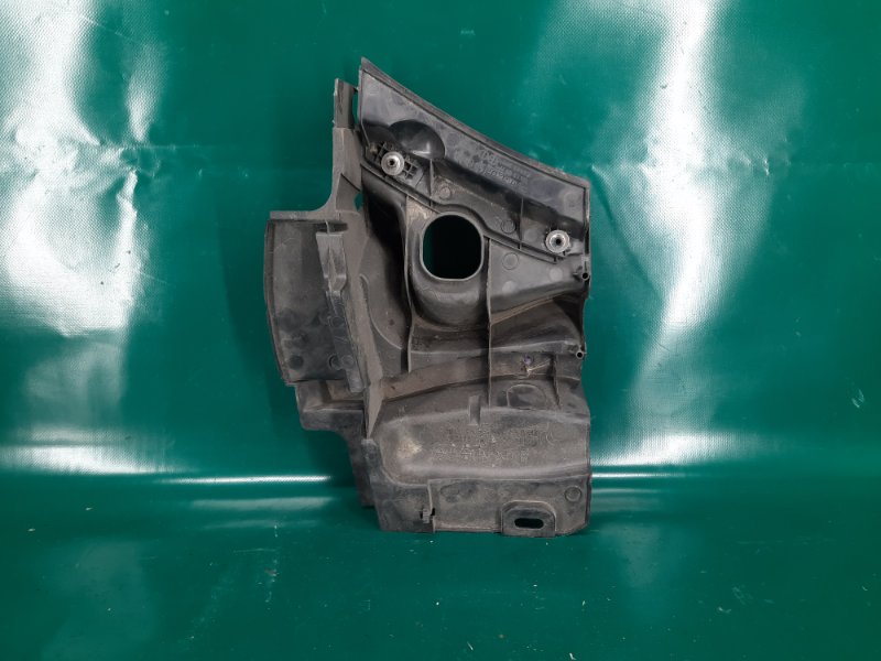 Пластик под лобовое стекло / Жабо левый CX-9 06-16 2008 Внедорожник 3.7 Пластик под лобовое стекло / Жабо левый CX-9 06-16 2008 Внедорожник 3.7