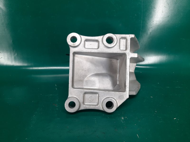 Кронштейн двигателя левый INFINITI Q50 20- Седан 3.0 VR30DDTT