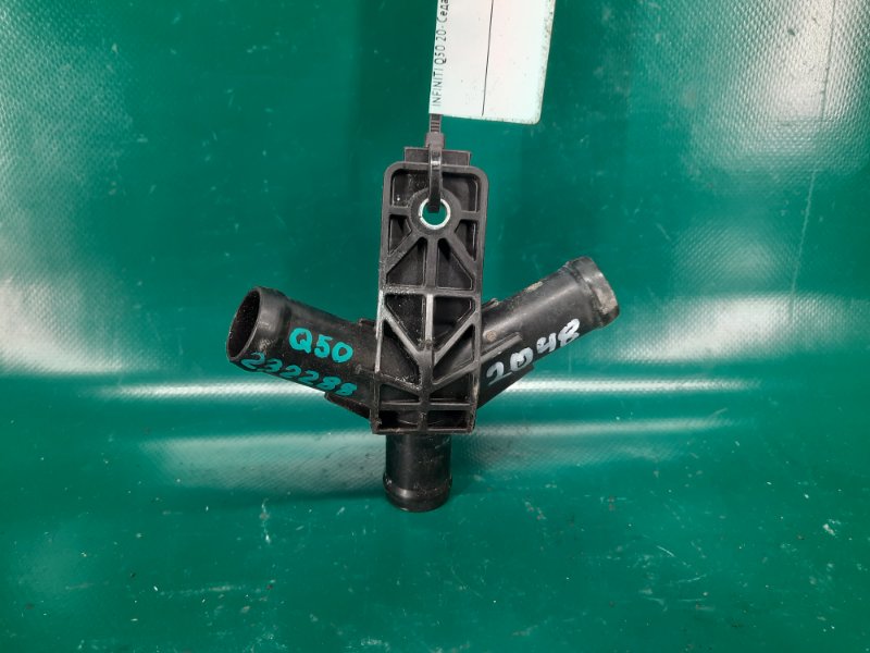 Фланец системы охлаждения INFINITI Q50 20- 2021 Седан 3.0 VR30DDTT 21511-5CA5A Б/У