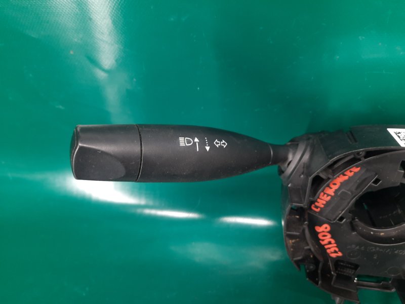 Подрулевой переключатель CHEROKEE 14- 2017 Wagon 2.4L I4 FI DOHC 16V NF4 Подрулевой переключатель CHEROKEE 14- 2017 Wagon 2.4L I4 FI DOHC 16V NF4