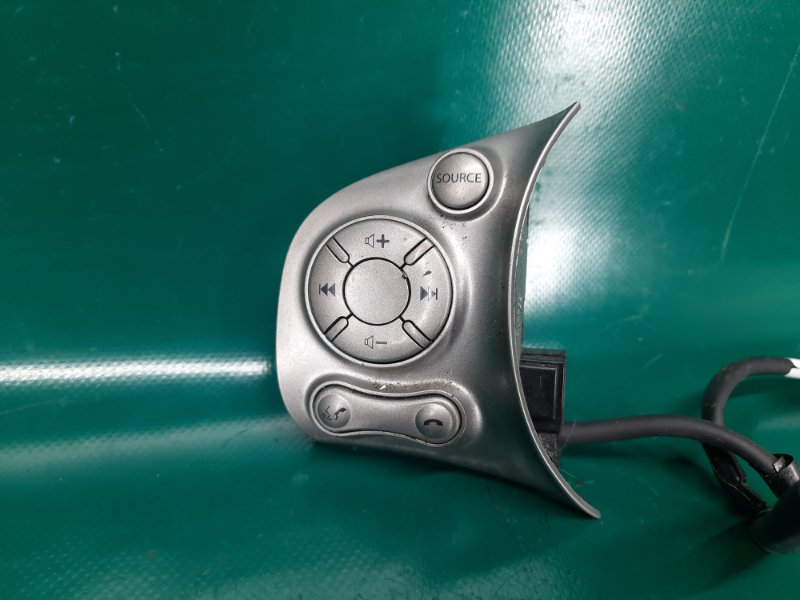 Кнопки на руль NISSAN NV200 USA 13- Минивэн 2.0L 4