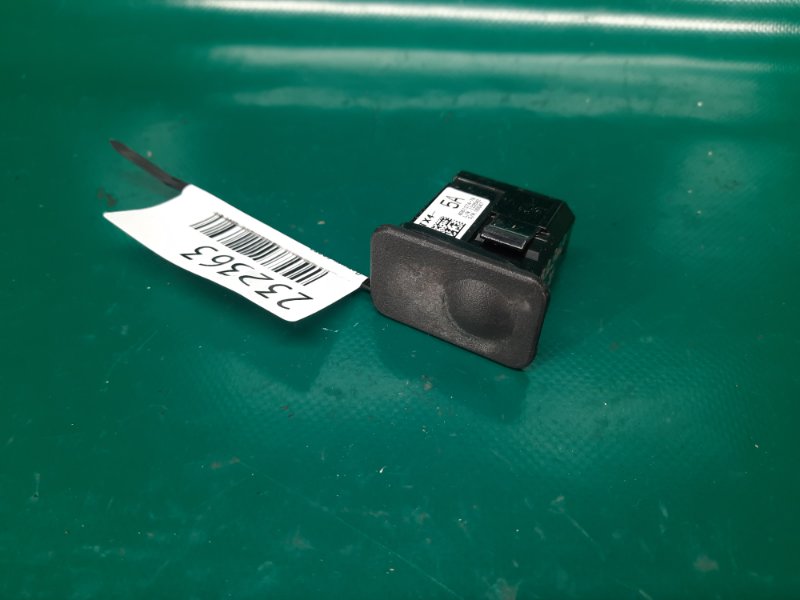 Запчасть датчик света ACURA ILX 12-16 2014 Седан 2.0 39860-TX4-A02 Б/У Датчик света ACURA ILX 12-16 2014 Седан 2.0 39860-TX4-A02 Б/У