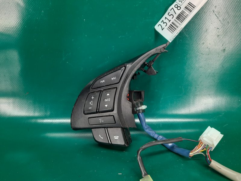 Запчасть кнопки на руль левые MAZDA CX-5 (KE) 11-17 2014 Внедорожник 2.5 KD62-66-4M9 Б/У Кнопки на руль левые MAZDA CX-5 (KE) 11-17 2014 Внедорожник 2.5 KD62-66-4M9 Б/У