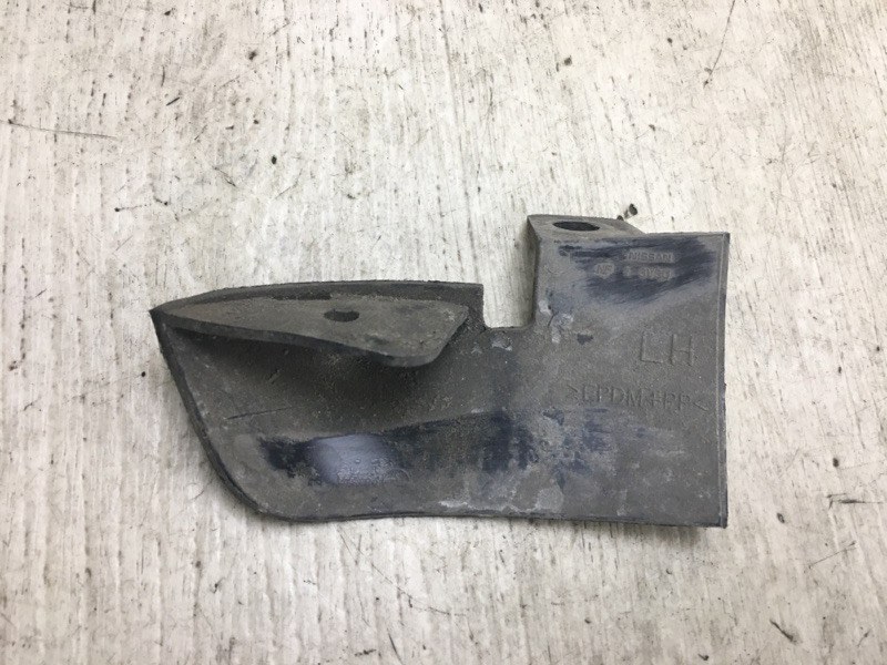 Брызговик задний левый JUKE 10-19 2011 F15 1.6 MR16DDT