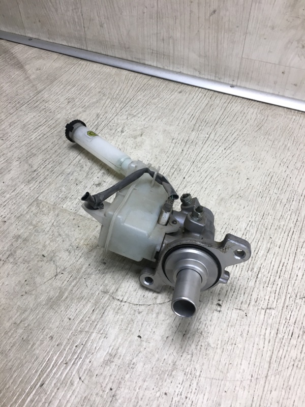 Главный тормозной цилиндр NISSAN JUKE 10-19 F15 1.6 MR16DDT
